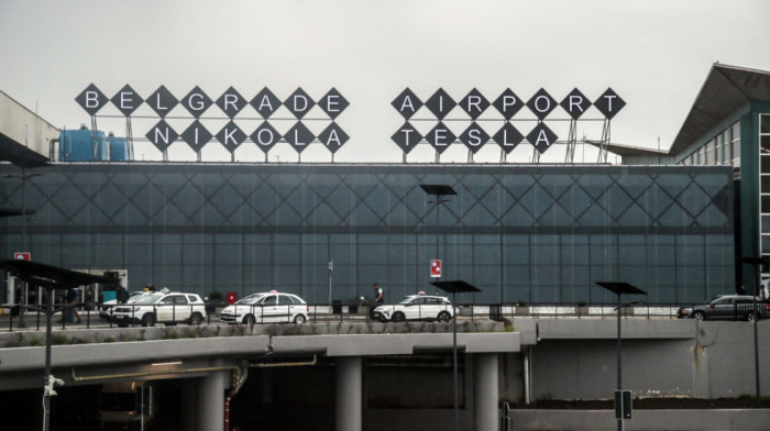 Državljanin Srbije uhapšen na Aerodromu "Nikola Tesla" u Beogradu — nudio 600 evra graničarima