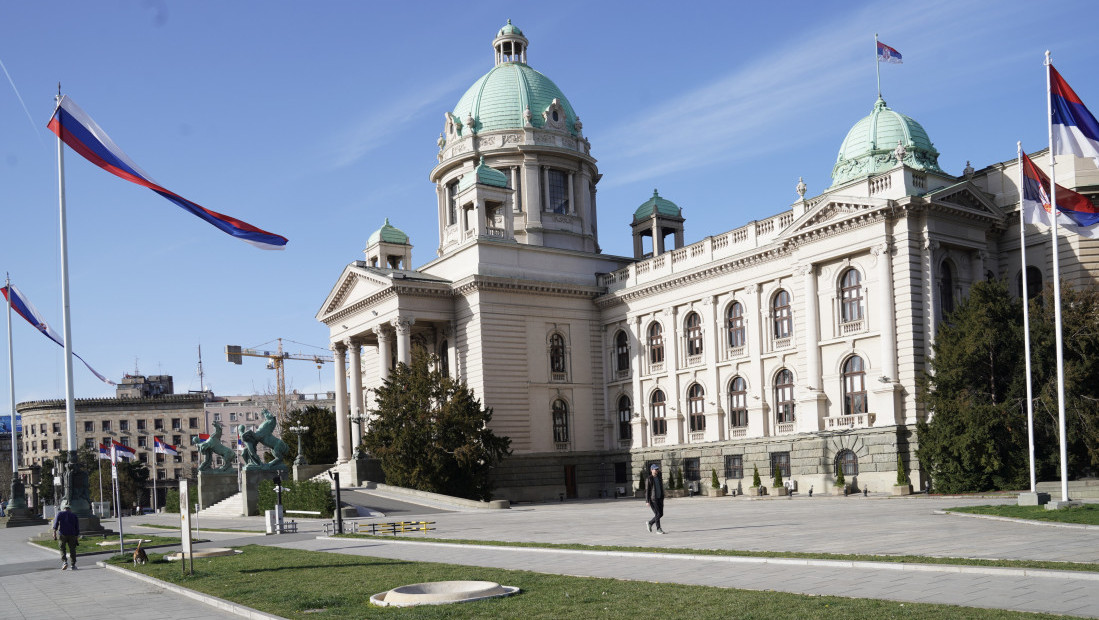 Blokirana raskrsnica Takovske i Bulevara kralja Aleksandra: Policijska brigada pokušala da obezbedi odvijanje saobraćaja