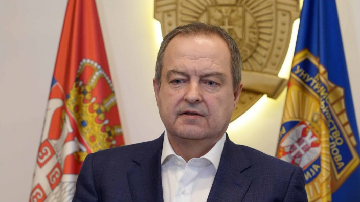 Dačić: Pozivam građane da se ne sukobljavaju sa policijom