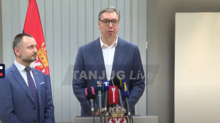 Vučić iz Brisela: Nastavljam da radim svoj posao, od prelazne vlade nema ništa