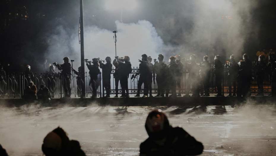 U Turskoj privedeno skoro 1.900 ljudi na protestima protiv hapšenja Imamoglua