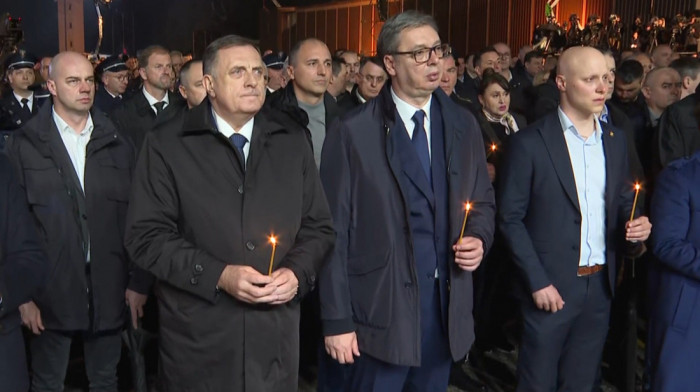 Državna ceremonija u Batajnici: Dan sećanja na stradale u NATO agresiji, obeležavanju prisustvuje Vučić