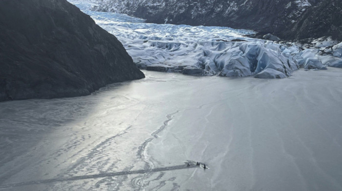 Neverovatna priča o preživljavanju nakon pada aviona: Izdržali 12 sati na krilu na -20°C