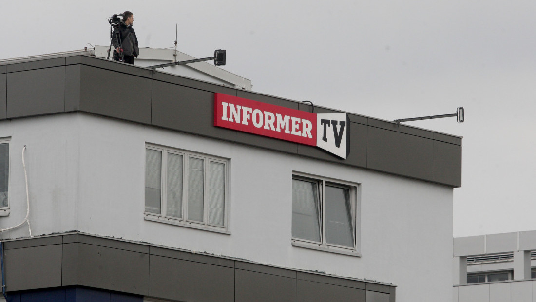 Na zgradu TV Informer bačena dva topovska udara, povređen snimatelj