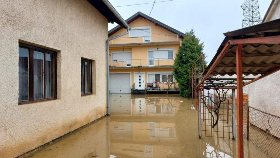 Poplave u BiH: Evakuisano 145 osoba, 800 objekata poplavljeno u Prijedoru