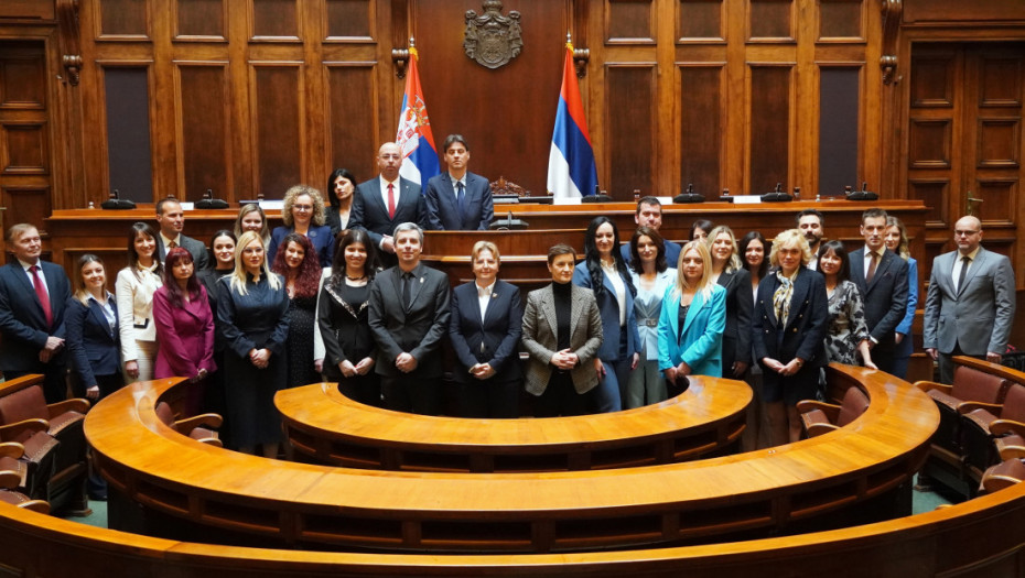 Novoizabrani tužioci položili zakletvu u Skupštini Srbije