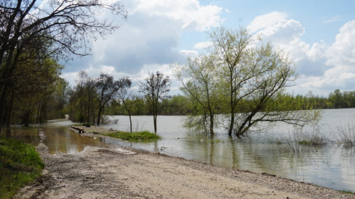 Uvedena vanredna odbrana od poplava na reci Drini
