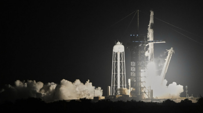 Svemirska kapsula SpaceX lansirana u misiju orbitiranja oko polova Zemlje