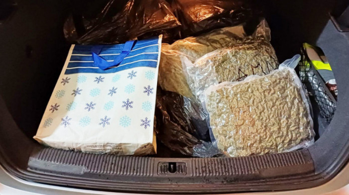 Policija u Jagodini zaplenila oko 18,4 kilograma materije nalik na marihuanu
