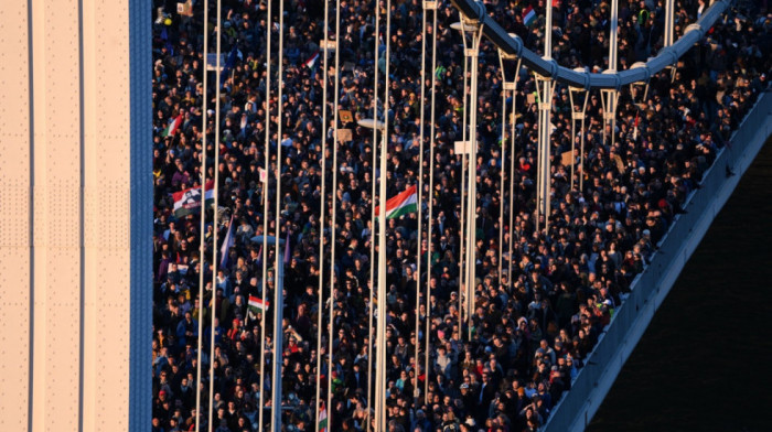 Orban: Mađarska planira zakon koji će sprečiti blokadu mostova tokom protesta