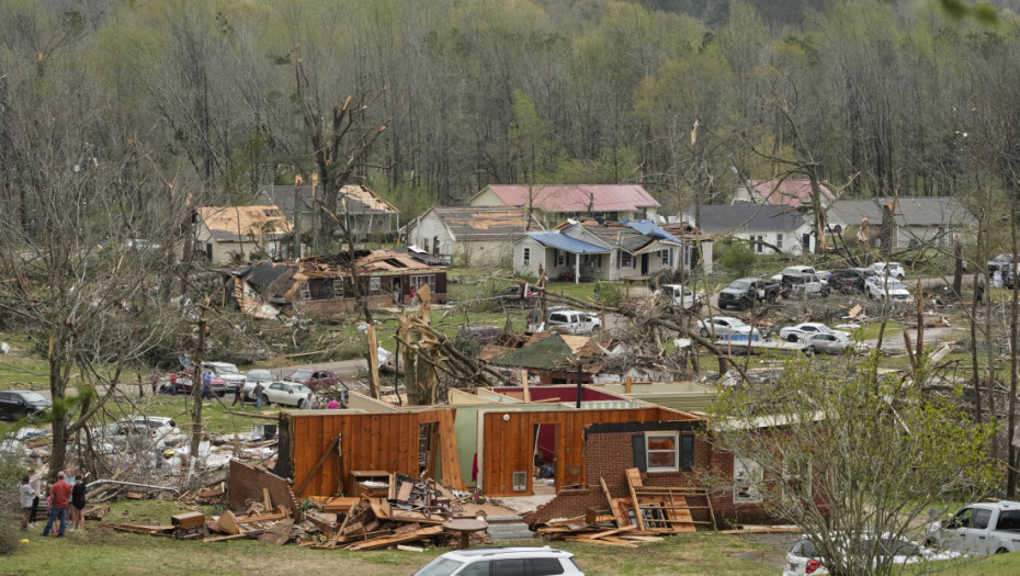 Više od 50 miliona ljudi u SAD pod upozorenjem na oluje, tornada i veliki grad