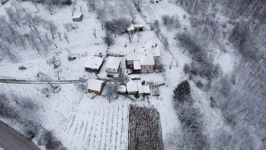 Aprilski sneg u Srbiji: Na Kopaoniku dostigao visinu od 10 centimetara, zabelelo se i na Tari (VIDEO)
