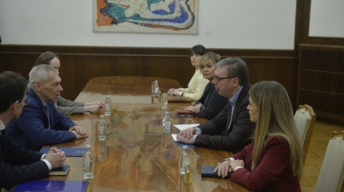 Vučić sa Harčenkom o političkoj i bezbednosnoj situaciji u regionu: Od ključnog značaja očuvanje mira i stabilnosti