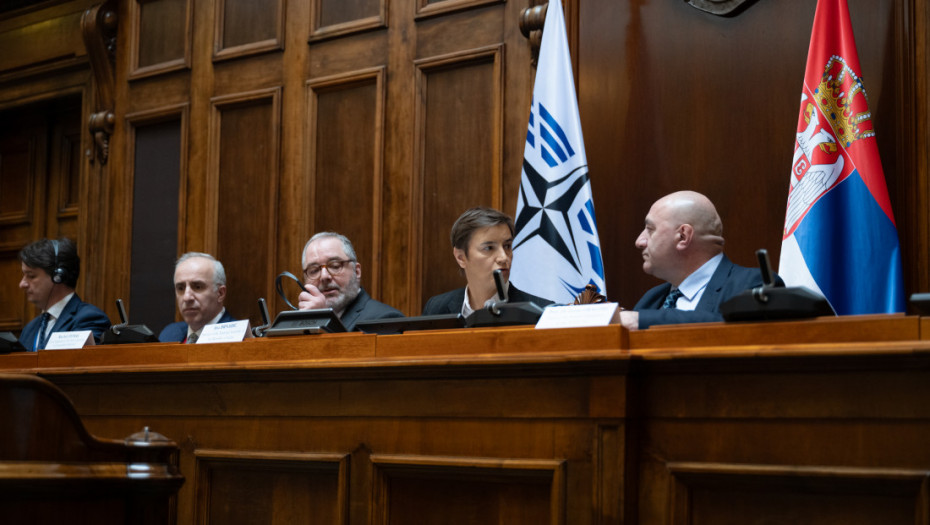 Brnabić sa delegacijom Parlamentarne skupštine NATO: Srbija ostaje posvećena dijalogu sa Prištinom pod okriljem EU