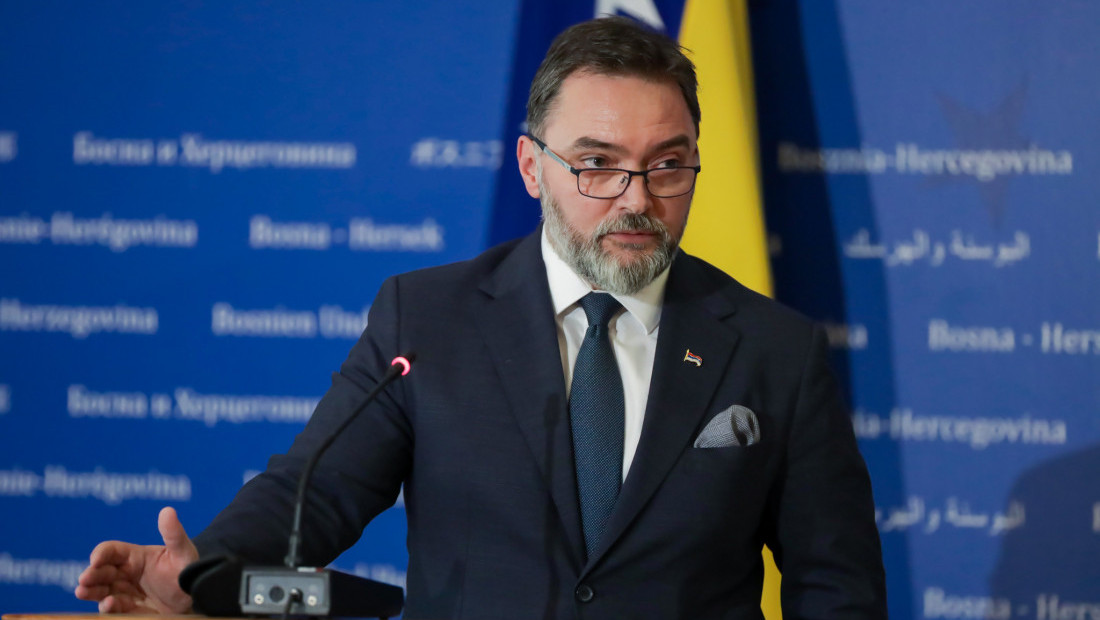 Košarac: U Sarajevu uporni napadi na srpski nacionalni identitet