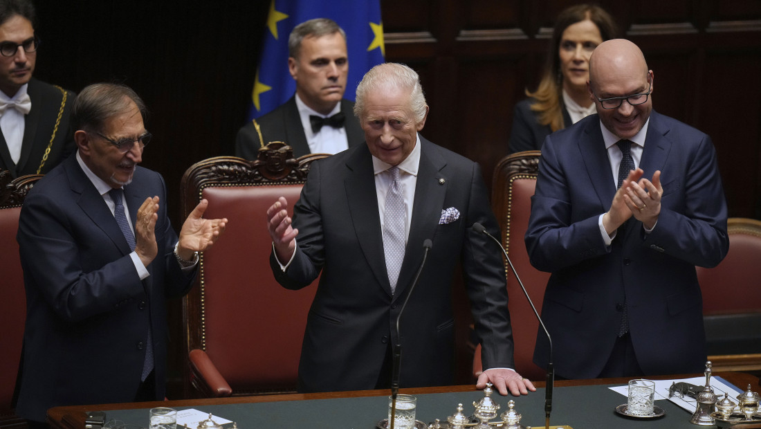 Kralj Čarls se obratio parlamentu Italije na italijanskom jeziku: "Nadam se da ne rušim Danteov jezik"