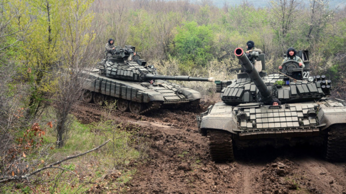 U okolini Niša realizovana taktička vežba Tenkovskog bataljona T-72 (FOTO)