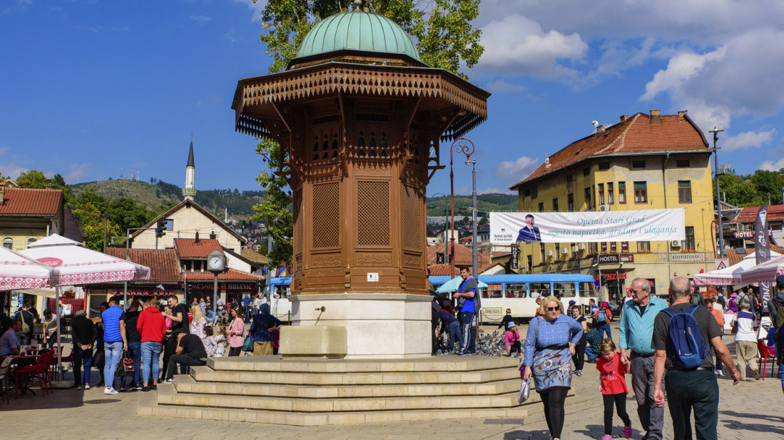 Sociolog: Svako ćutanje na vređanje srpskog naroda je saučesništvo