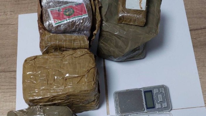 Pretesom stana u Beogradu policija pronašla pet kilograma hašiša