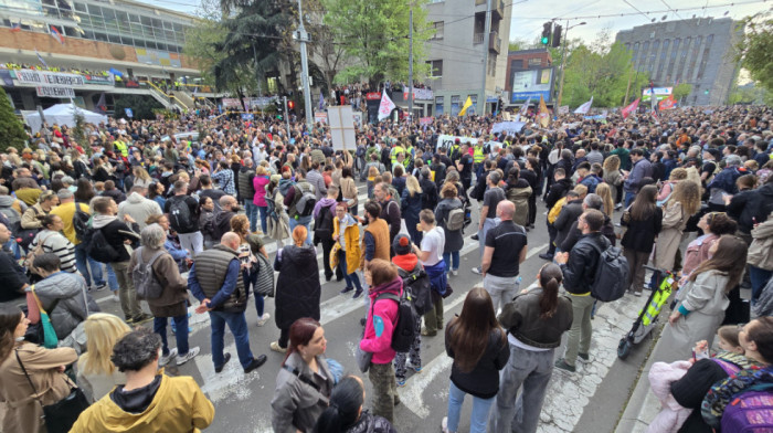 Studenti u blokadi blokirali zgrade RTS-a i RTV-a: Zahtevaju da se raspiše konkurs za članove Saveta REM-a