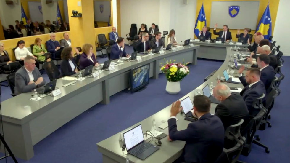 Kurti predsedavao vladom iako je podneo ostavku: I dalje se ne zna kada će biti nastavljena konstitutivna sednica