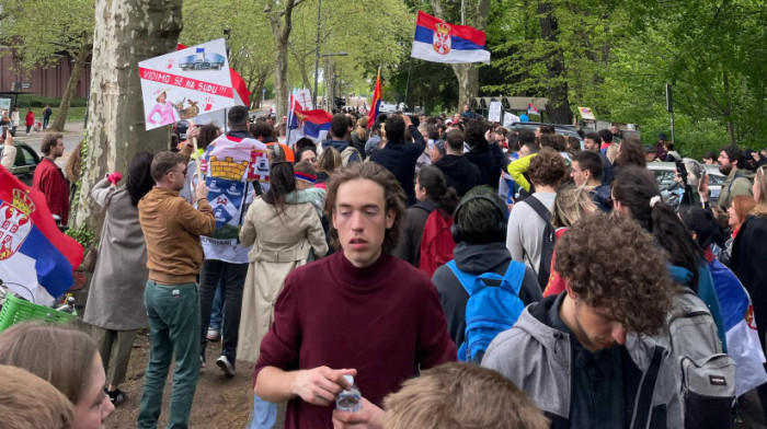 Studente u blokadi u EP u Strazburu primili evroposlanici iz Slovenije, Hrvatske i Francuske