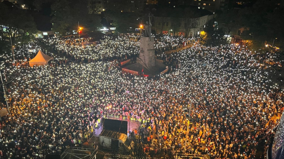 Protest studenata u Kraljevu: Blokirane četiri raskrsnice, najavljeno da će skup trajati 16 sati
