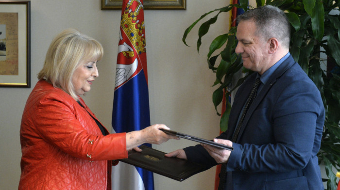 Novi ministar prosvete Dejan Vuk Stanković preuzeo dužnost od Slavice Đukić Dejanović