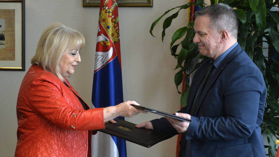 Novi ministar prosvete Dejan Vuk Stanković preuzeo dužnost od Slavice Đukić Dejanović