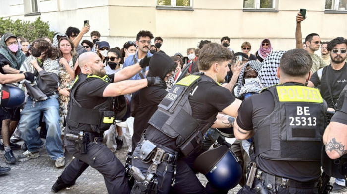 Neredi u Nemačkoj: Policija razbila protest studenata na univerzitetu, proteruje se četvoro stranih državljana