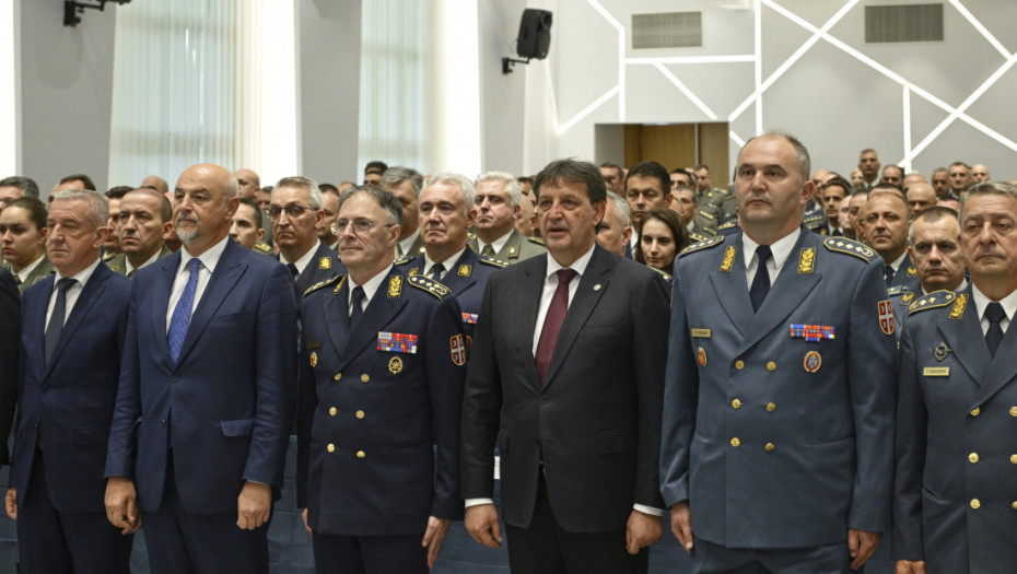Gašić uručio odlikovanja pripadnicima Ministarstva odbrane i Vojske Srbije