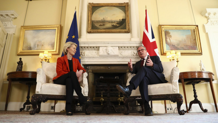 Starmer rekao Fon der Lajen: Dobro je što Britanija i EU sarađuju u oblasti odbrane