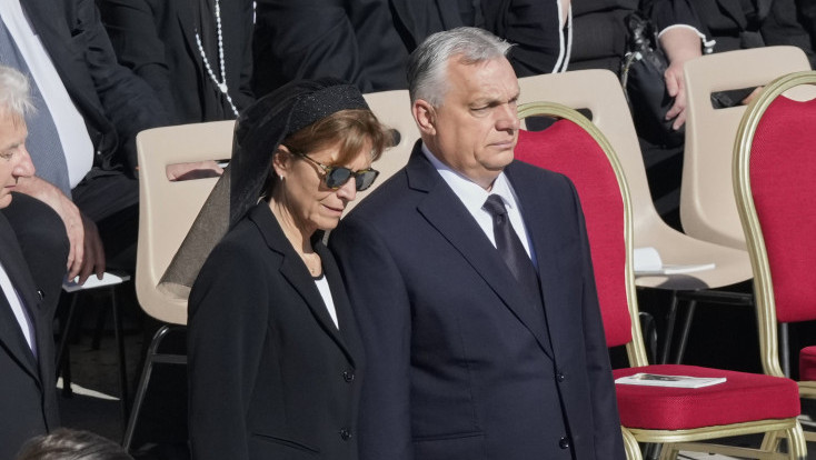 Orban o papinoj sahrani: Oproštaj koji daje nadu