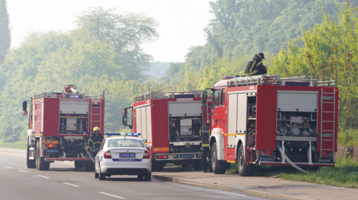 Voz udario u kombi na pružnom prelazu kod Čačka, stradala jedna osoba