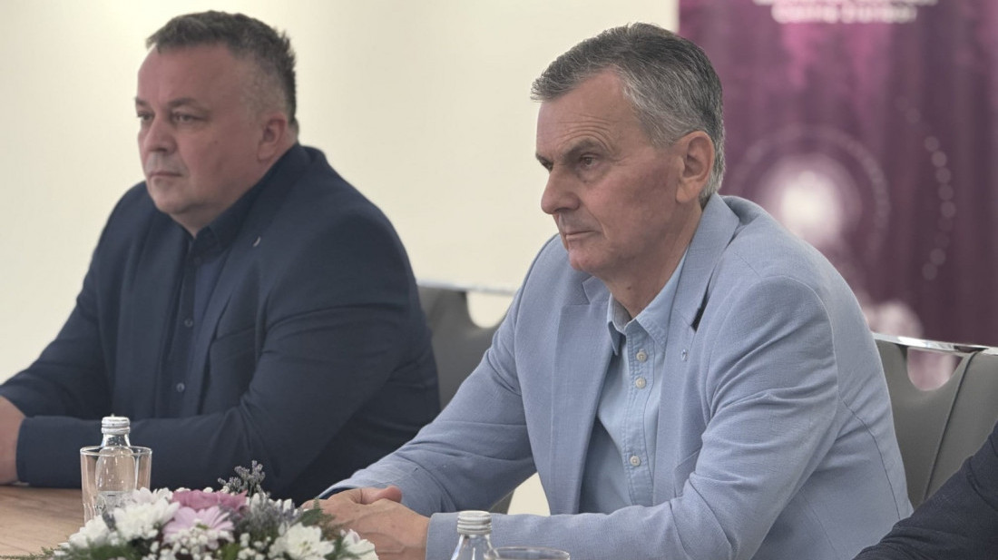 Stamatović u Užicu: Nećemo dozvoliti da neko zavede omladinu