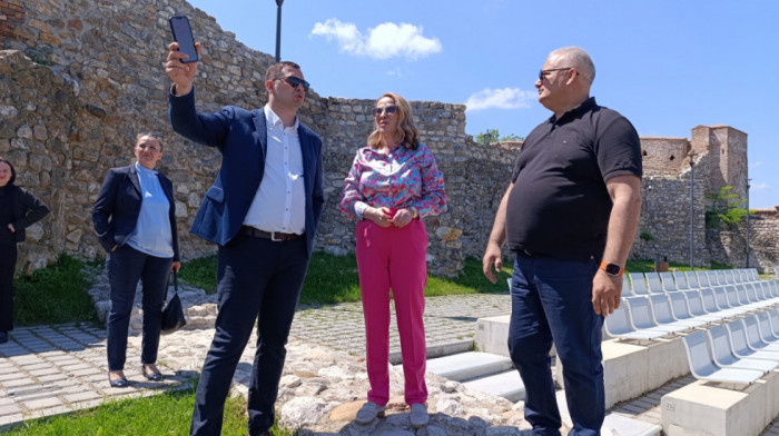 Paunović obišla tvrđavu Fetislam: Važno je da ulažemo u istoriju za buduće generacije
