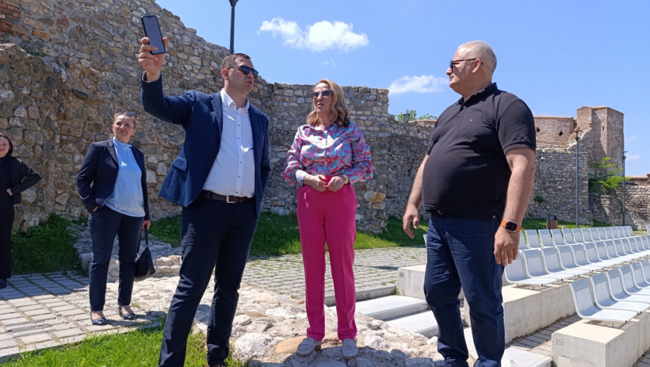 Paunović obišla tvrđavu Fetislam: Važno je da ulažemo u istoriju za buduće generacije