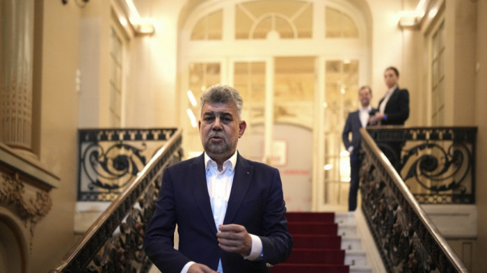 Politička kriza u Rumuniji: Dan posle predsedničkih izbora, premijer Čolaku podneo ostavku