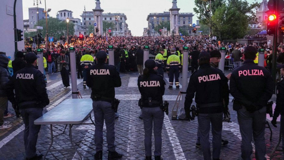Više od 4.000 policajaca biće angažovano tokom inauguracije novog pape