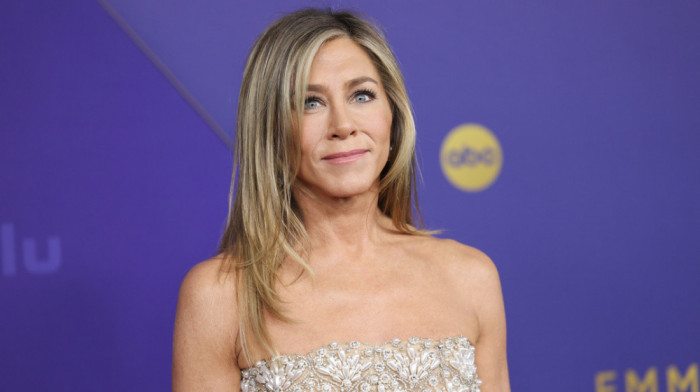 Muškarac probio vozilom kapiju kuće Dženifer Aniston u Los Anđelesu