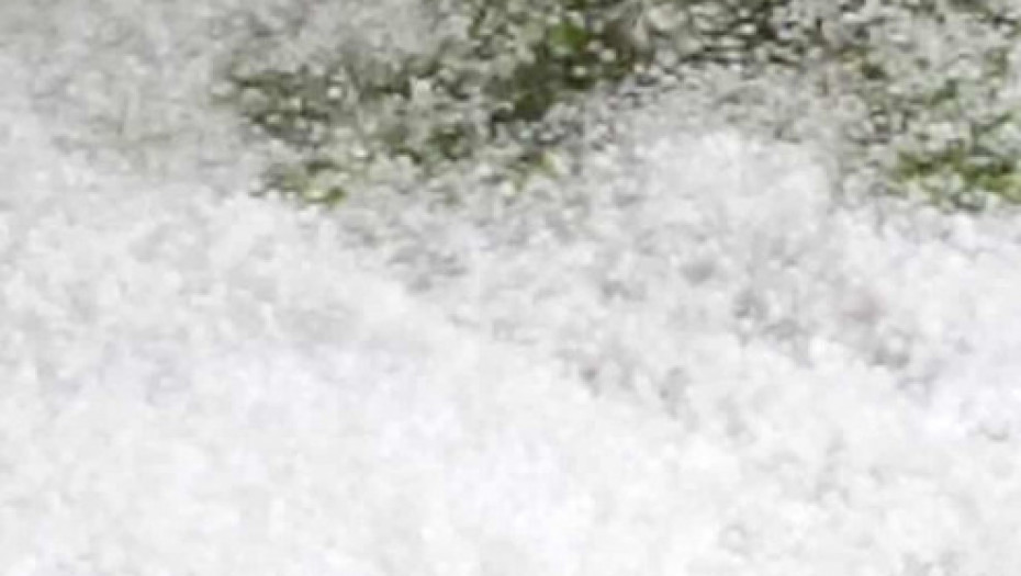 Nevreme praćeno gradom zahvatilo sela kod Prijepolja, velika šteta na malinjacima