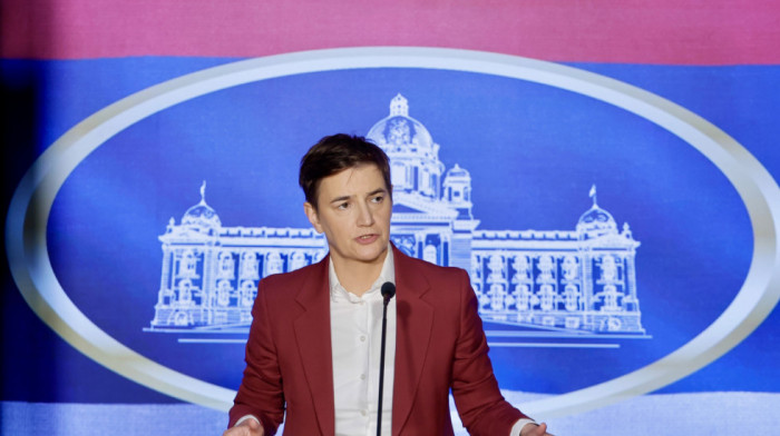 Brnabić čestitala Dan pobede: Ovaj veliki dan podseća na cenu mira i snagu jedinstva