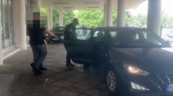 Pogledajte kako su uhapšeni zaposleni u Agenciji za bezbednost saobraćaja