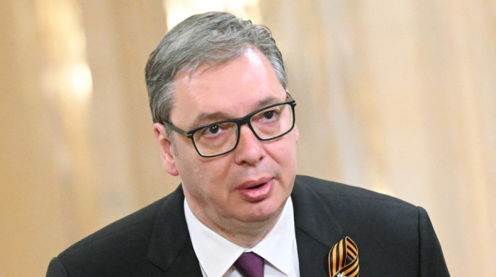 Vučić: Neće biti očekivanog porasta plata i penzija zbog blokada