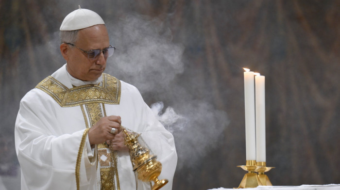 Papa Lav XIV upozorio na veštačku inteligenciju kao izazov za čovečanstvo: Odluku treba da donosi čovek a ne mašina