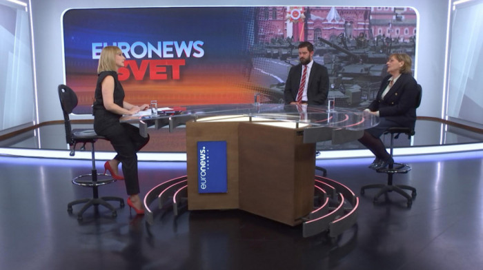 Dan pobede u Moskvi, Dan Evrope u Lavovu – simbolični razlaz Istoka i Zapada