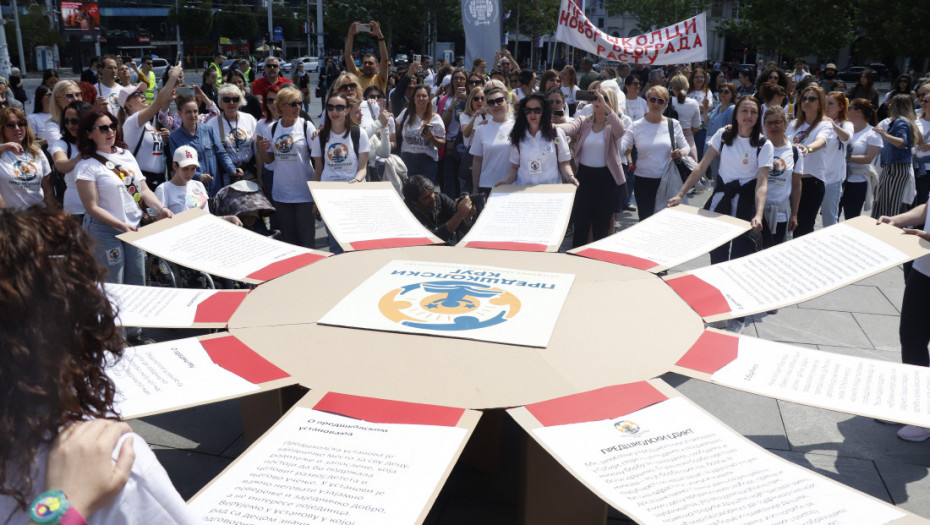 Završen protest zaposlenih u predškolskim ustanovama i studenata u blokadi (FOTO)
