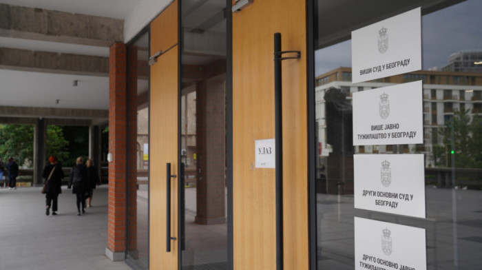 Muškarac (30) uhapšen nakon što je u alkoholisanom stanju nožem povredio partnerku, tužilaštvo predložilo pritvor