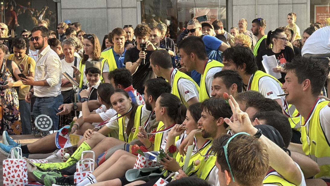 Studenti koji su trčali štafetni ultramaraton stigli u Brisel