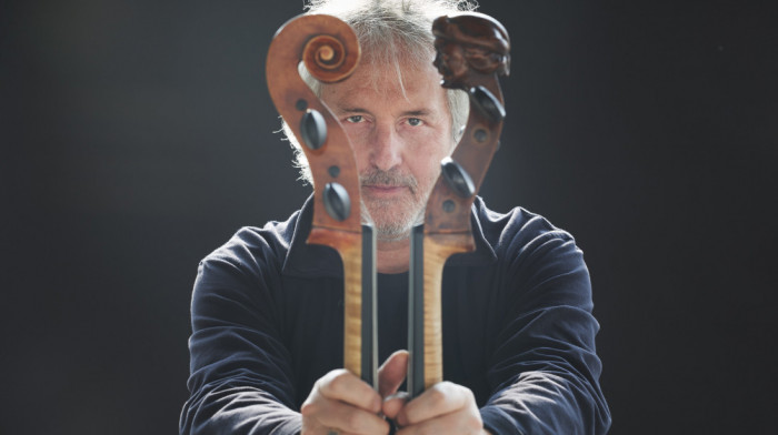 Od baroka i argentinskog tanga do neoklasične groteske: Čuveni Mario Brunelo ponovo sa Beogradskom filharmonijom